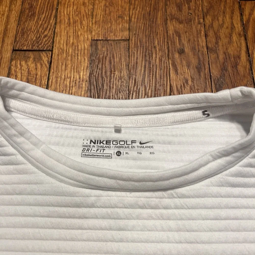 Nike Golf Sweater Size XL (short arms) White Dri Fit